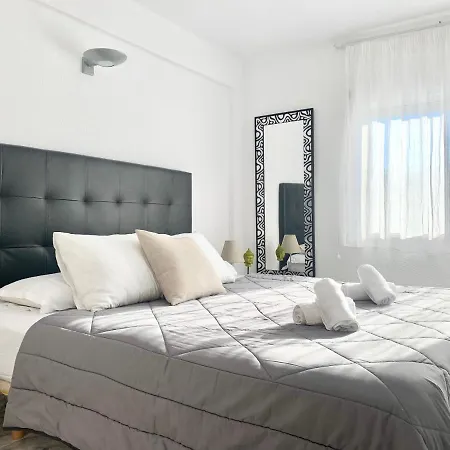Zaragoza Apartman *